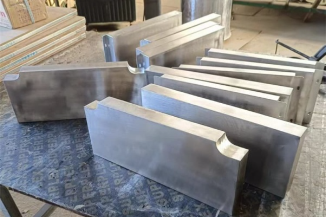 平谷不锈钢包铅件